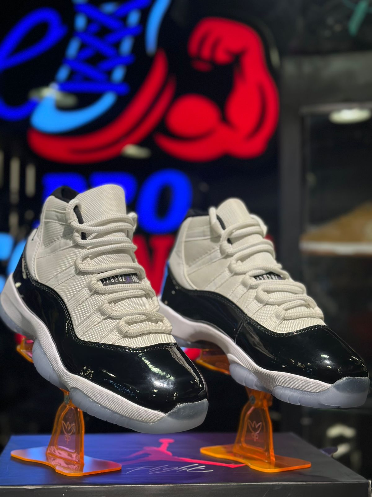 Jordan 11 White Black